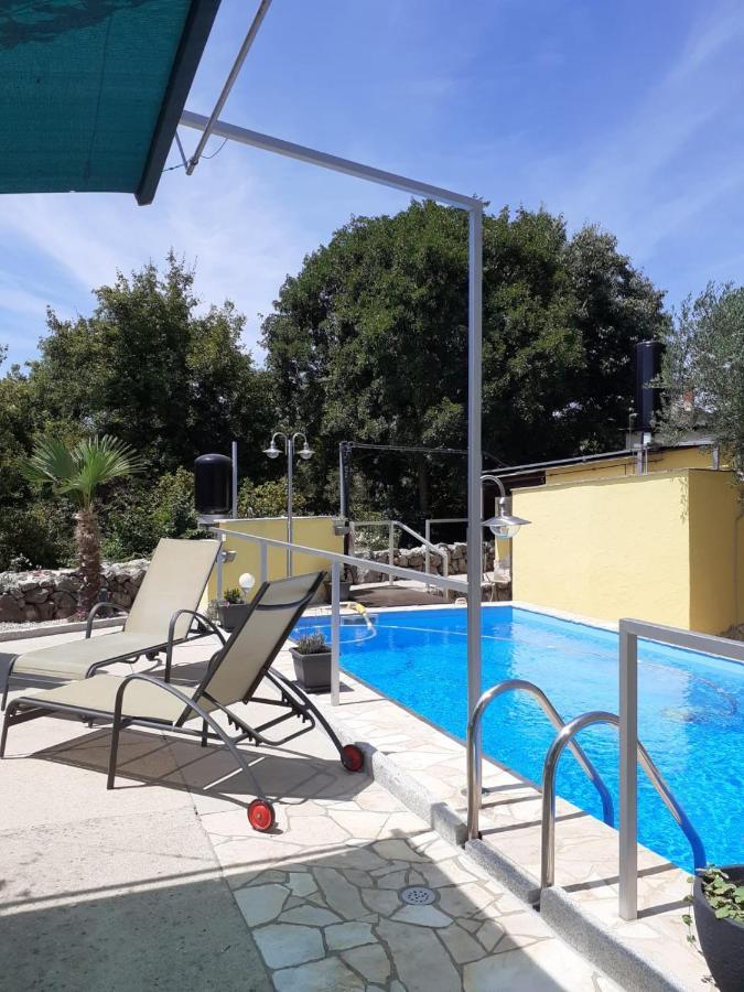 Apartments Familie Vujec Skrbčići Εξωτερικό φωτογραφία